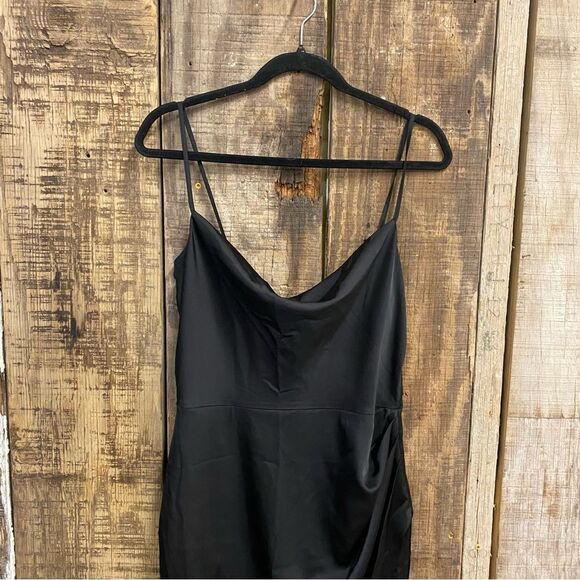 NWT More To Come Adonia Wrap Midi Dress in Black strappy Revolve M - Picture 7 of 8
